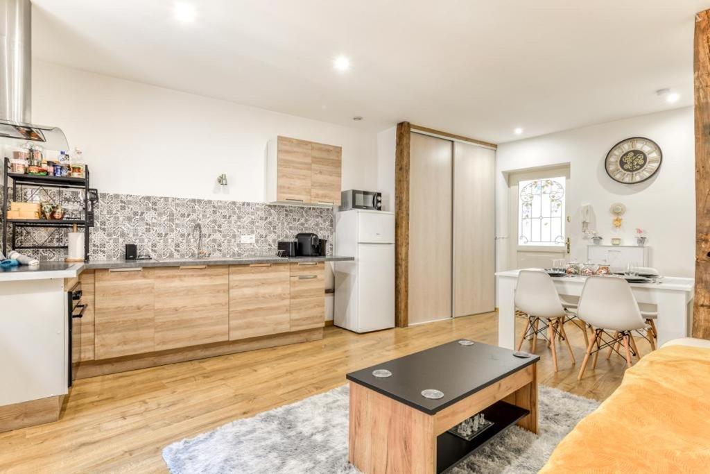 Soleil Sucre T2 Centre Historique De Narbonne Apartment Ngoại thất bức ảnh